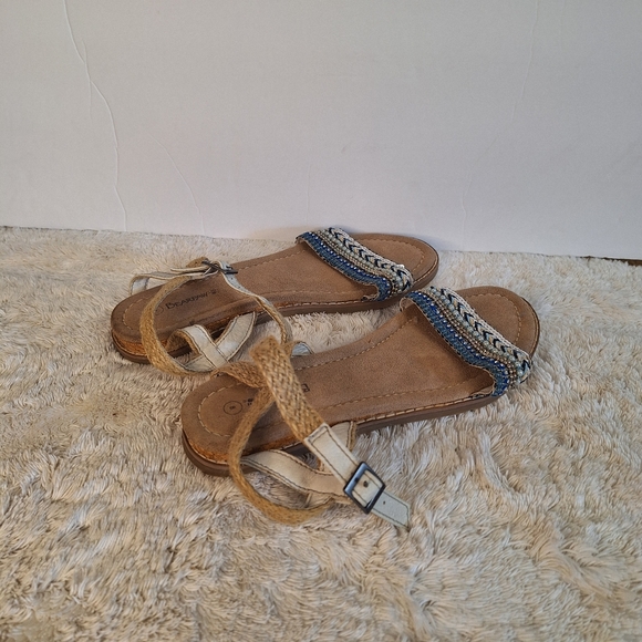 Bearpaw Sandals - Picture 6 of 6
